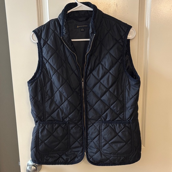 Brooks Brothers Jackets & Blazers - Brooks Brothers Navy Quilted Vest